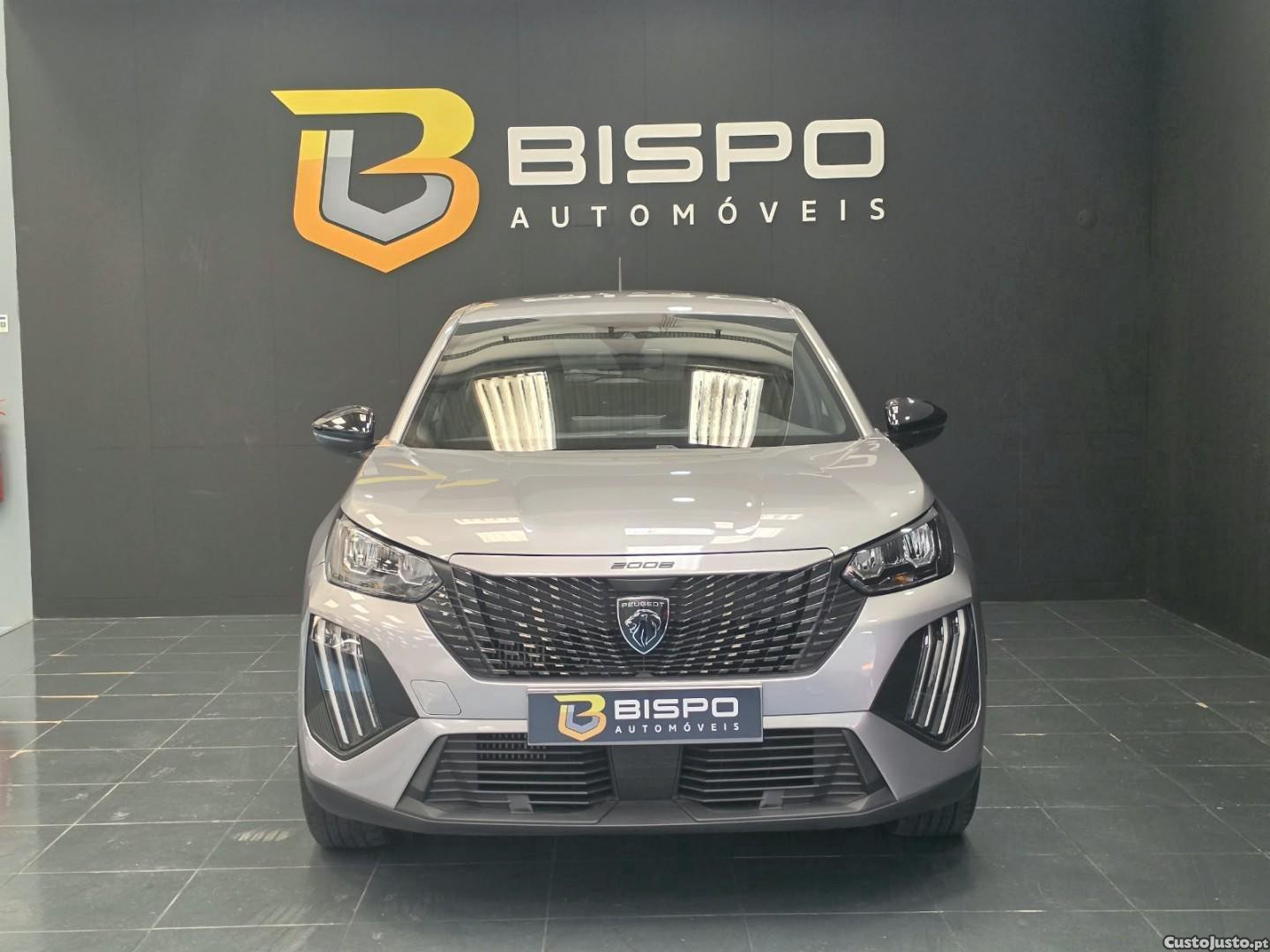 Peugeot 2008 1.2 PureTech Active — photo 2
