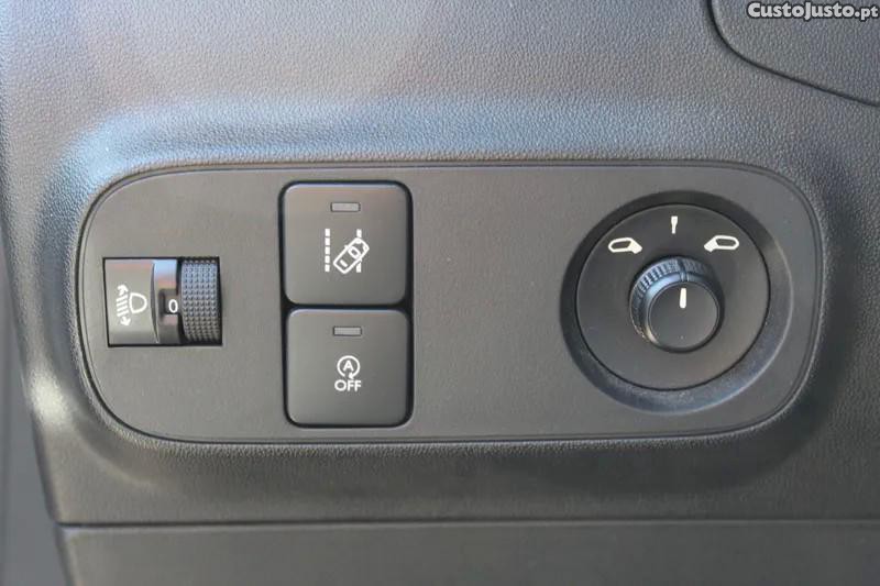 Citroën C3 1.5 BlueHDi Feel — fotografia 4