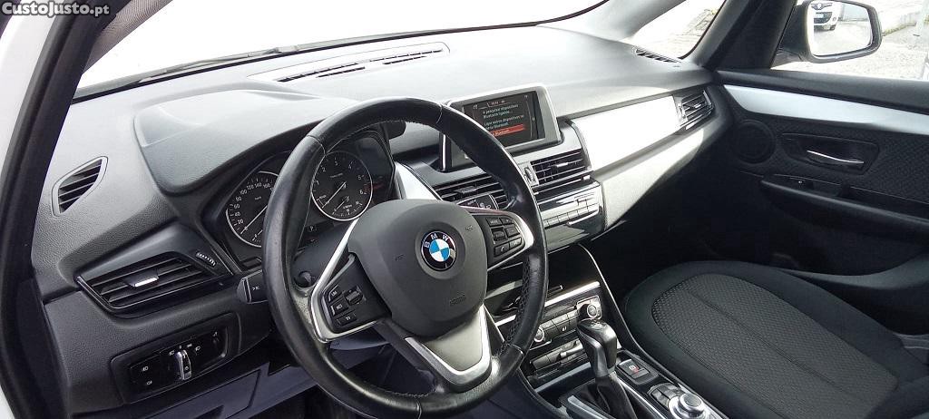 BMW 216 Active Tourer 216 — fotografia 2