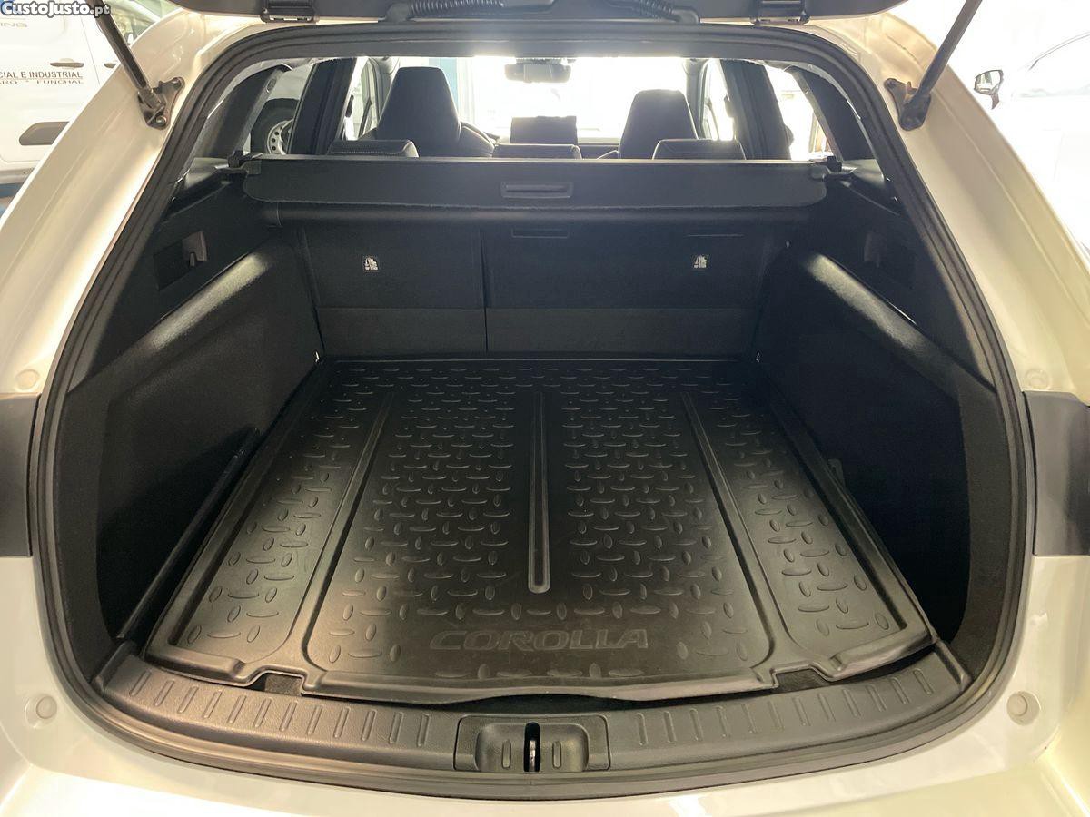 Toyota Corolla TS 1.8 Hybrid Comfort Plus — fotografia 6