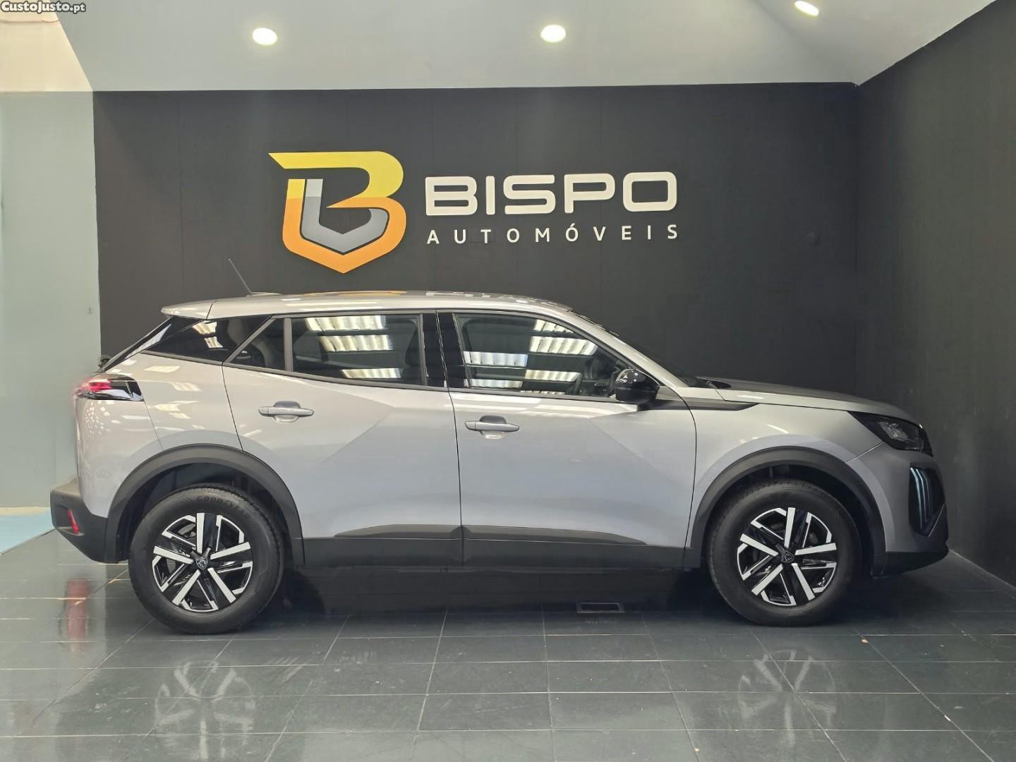 Peugeot 2008 1.2 PureTech Active — photo 5
