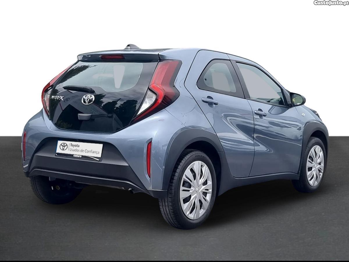 Toyota Aygo X 1.0 Play — fotografia 3