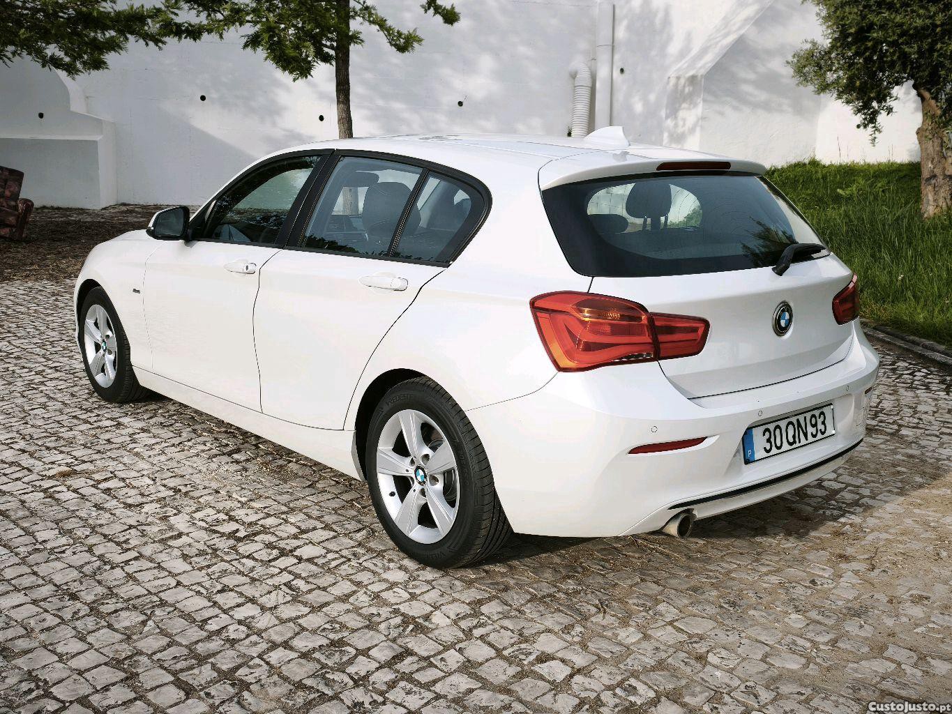 BMW 116 D Sport Line Efficient Dynamics — fotografia 9