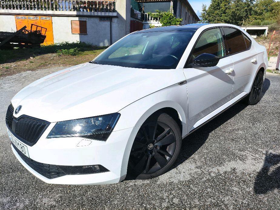 Skoda Superb Sportline - 19 foto 2