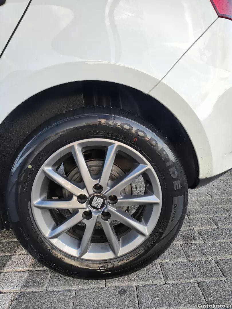 SEAT Ibiza 1.2 tdi i-tech — fotografia 5