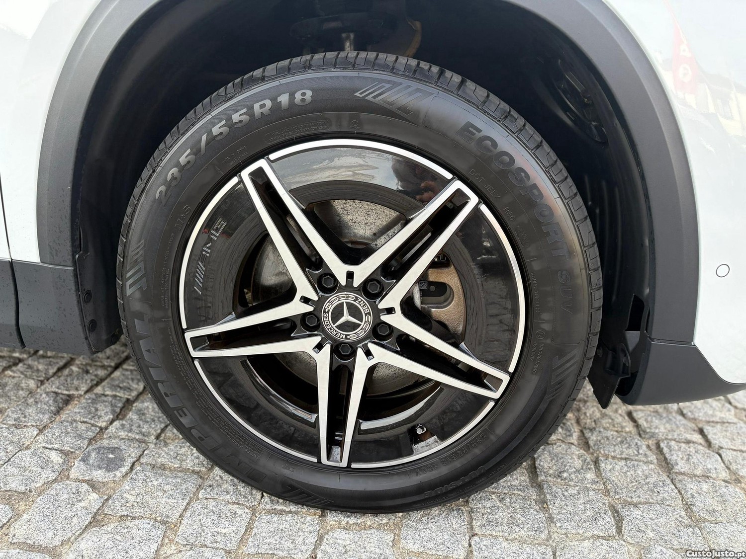 Mercedes-Benz EQA AMG Line — fotografia 11