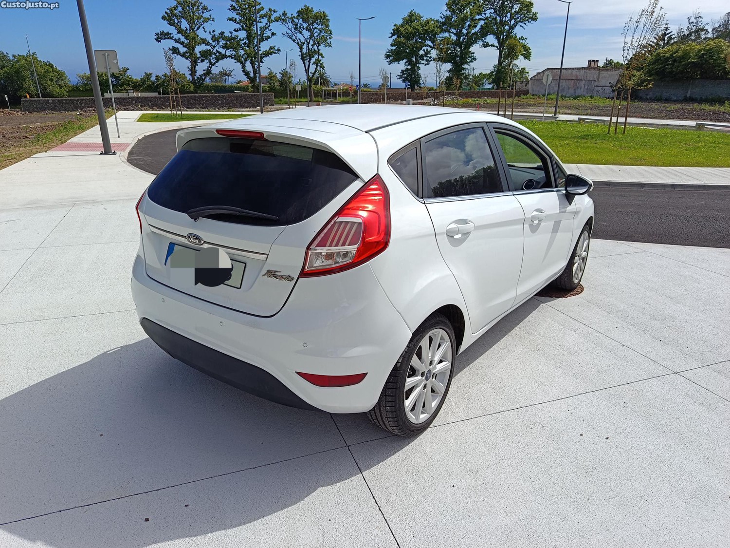 Ford Fiesta 1.5 tdci — fotografia 2