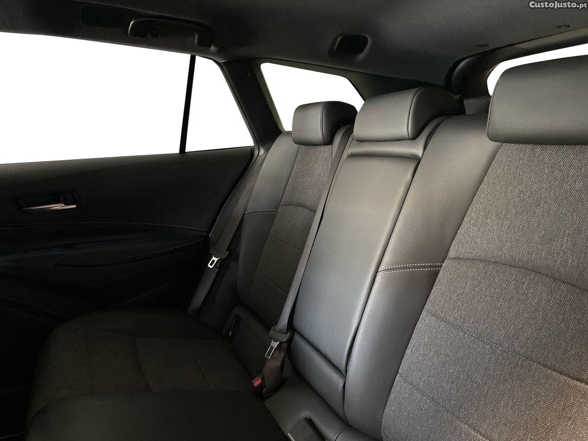 Toyota Corolla TS 1.8 Hybrid Comfort Plus — fotografia 5