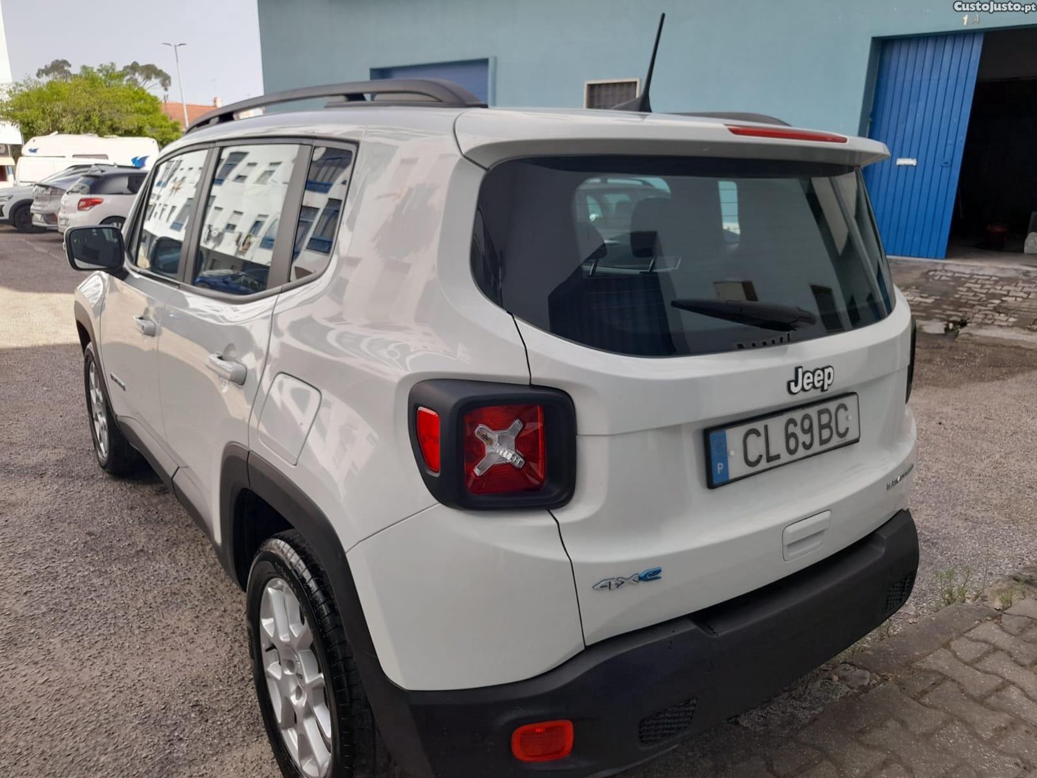 Jeep Renegade gasolina e eletrico 4x4 limited — photo 2