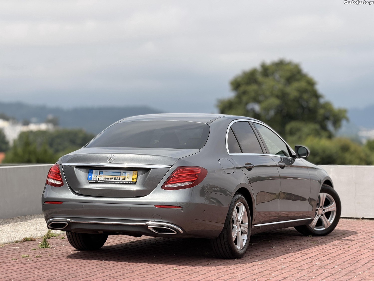 Mercedes-Benz E 220 d Avantgarde+ - 16 foto 2