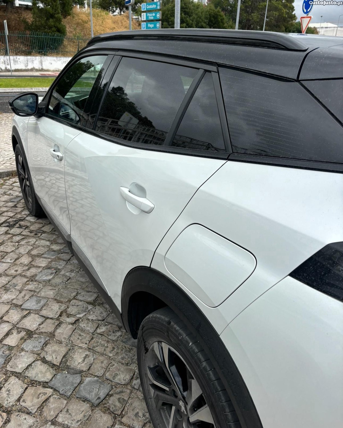 Peugeot 2008 1.2 gt 130cv — photo 4