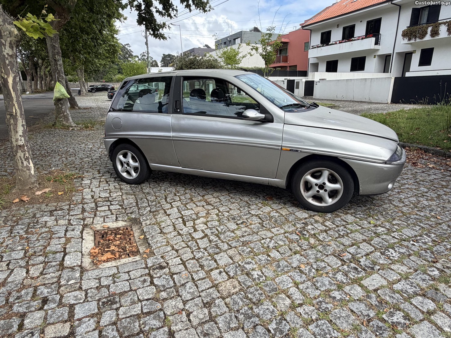 Lancia Y 16 v — fotografia 9