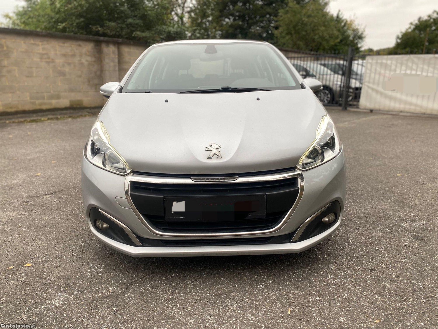 Peugeot 208 1.6 hdi active — fotografia 4