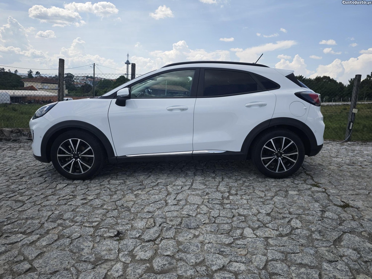 Ford Puma 1.0 EcoBoost Titanium — fotografia 16