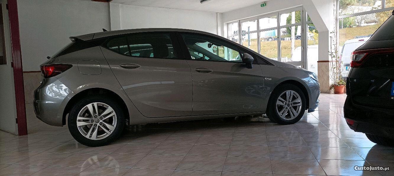 Opel Astra k - 17 foto 3