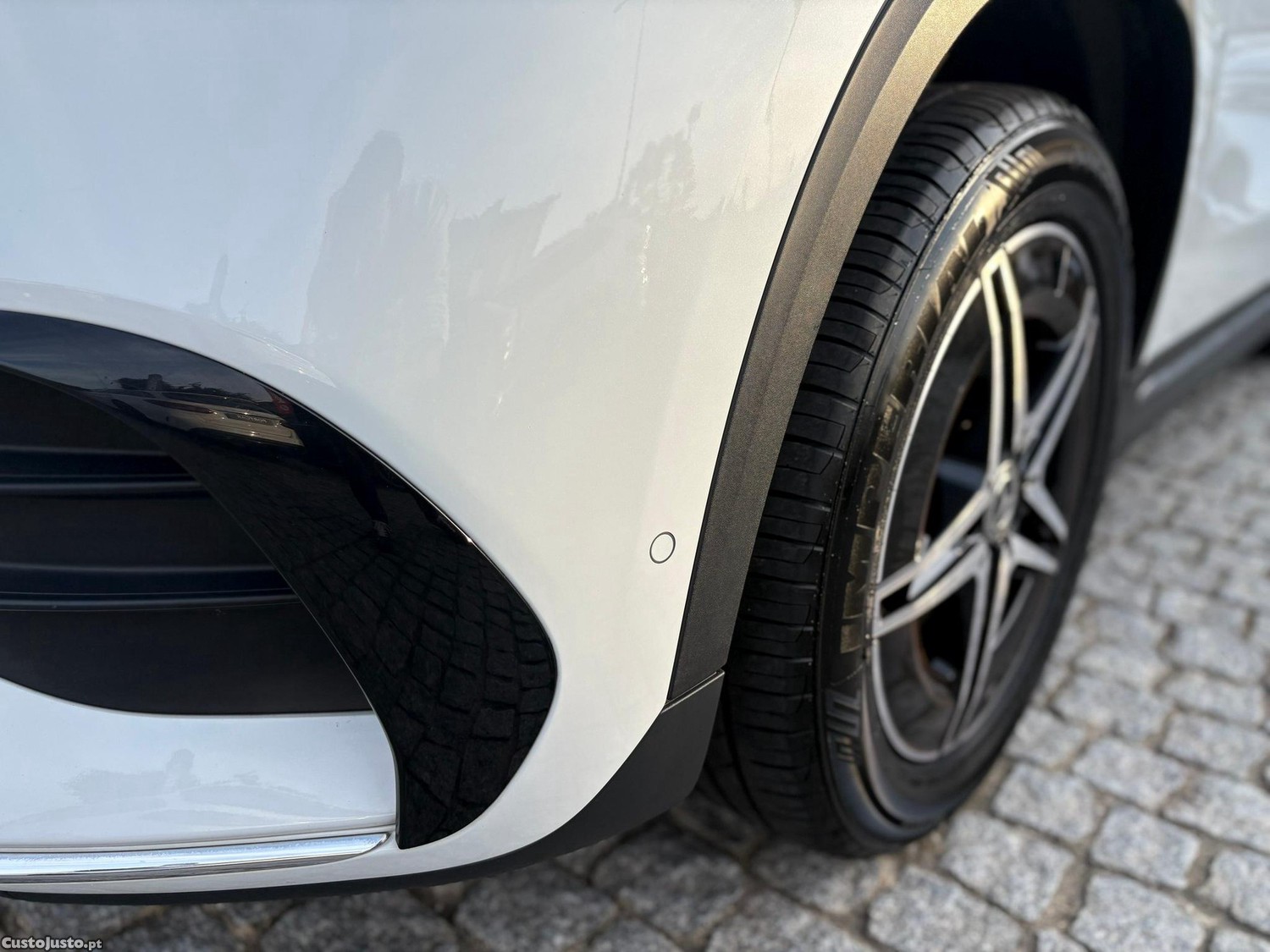 Mercedes-Benz EQA AMG Line — fotografia 8