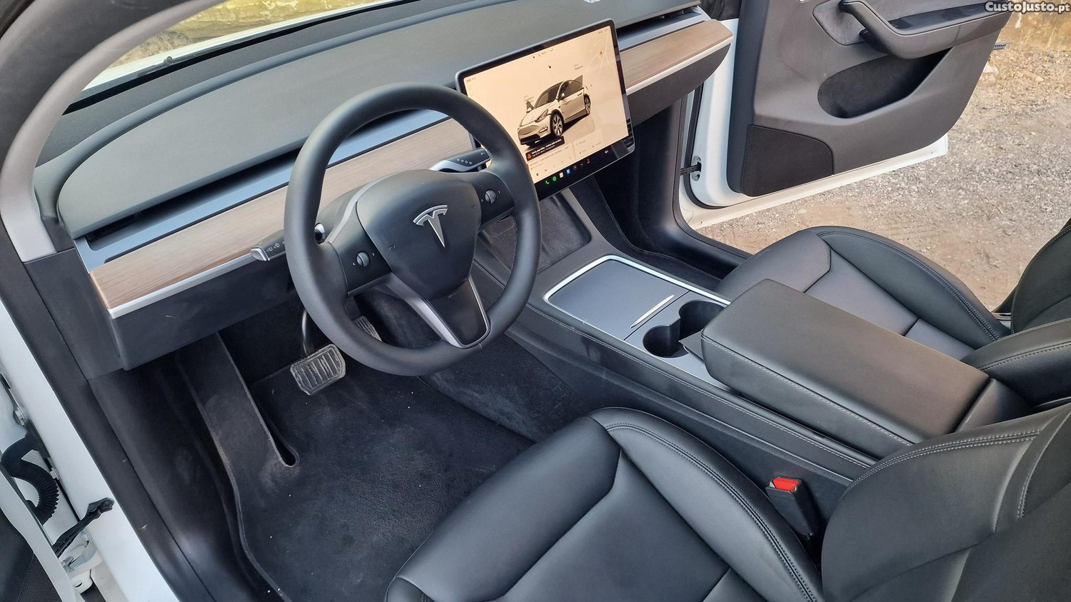 Tesla Model Y Long Range Tração Integral — fotografia 15