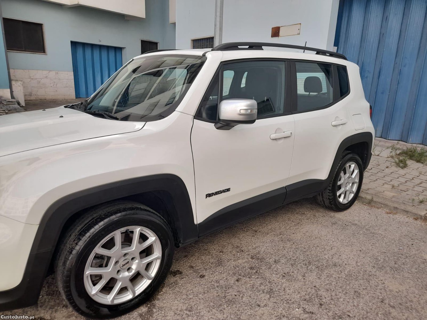 Jeep Renegade gasolina e eletrico 4x4 limited — photo 4