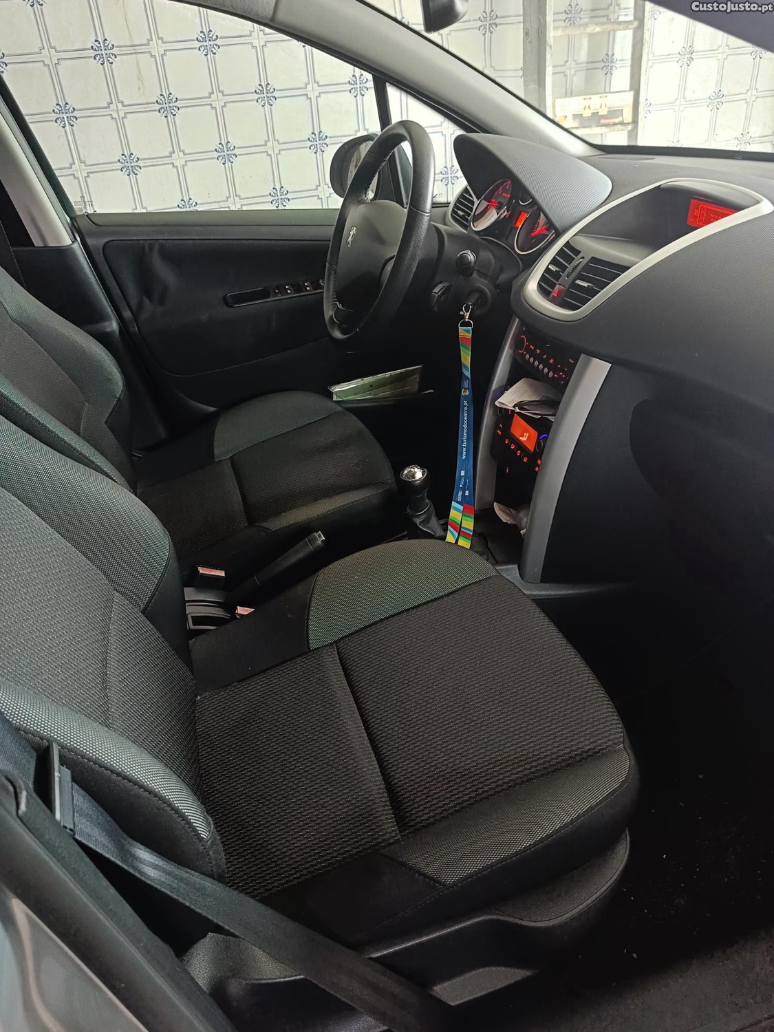 Peugeot 207 1.4 VT i - 11 — photo 5