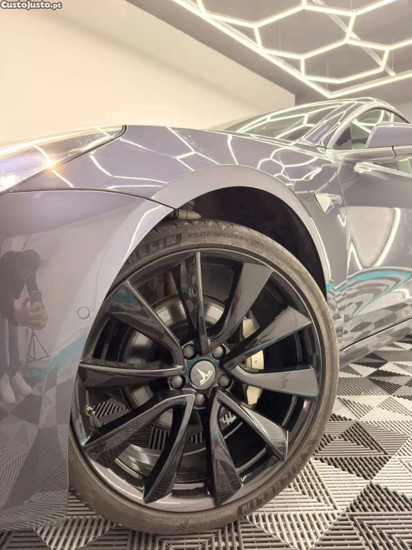 Tesla Model 3 Performance dual motor awd - 19 foto 3