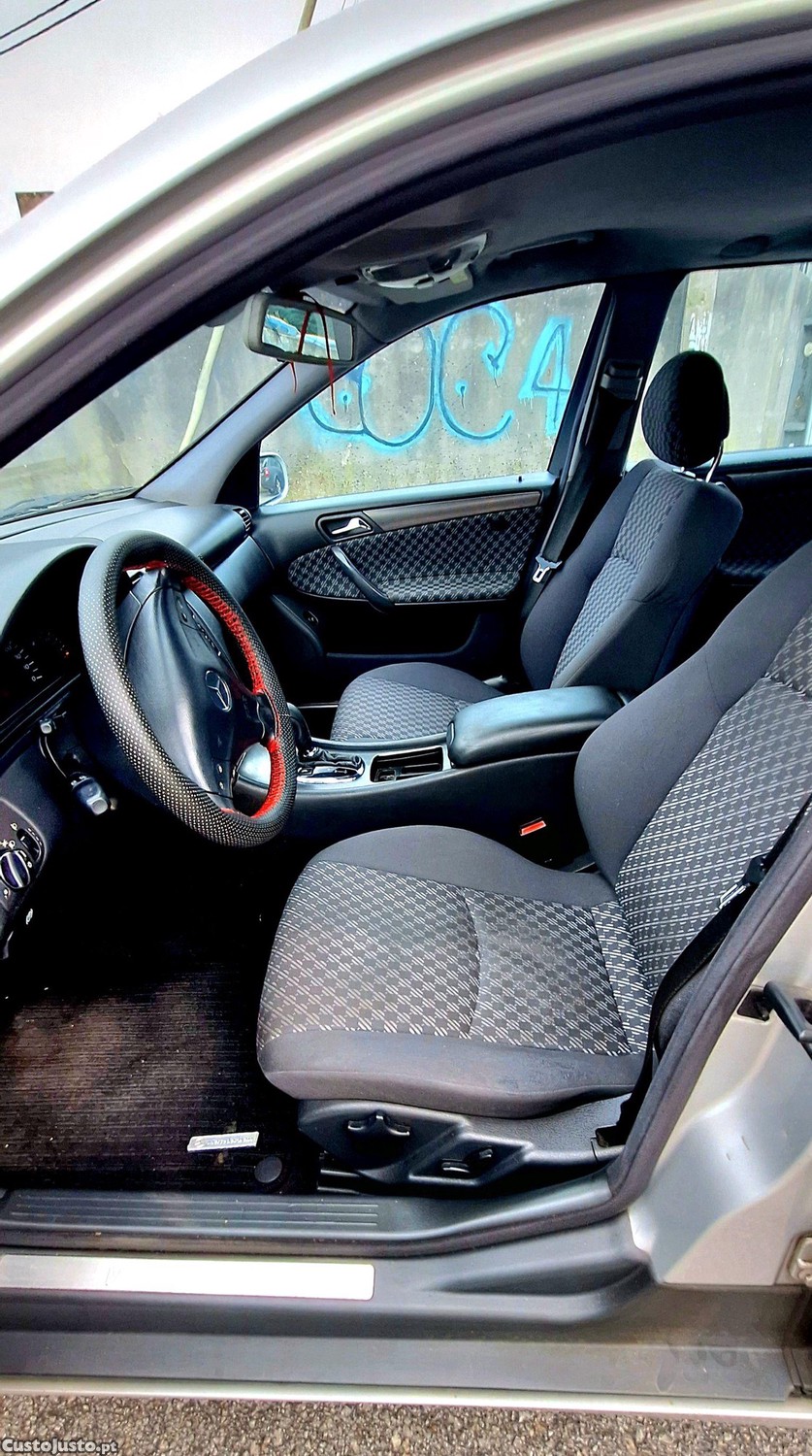 Mercedes-Benz C 220 Caixa automática — fotografia 4