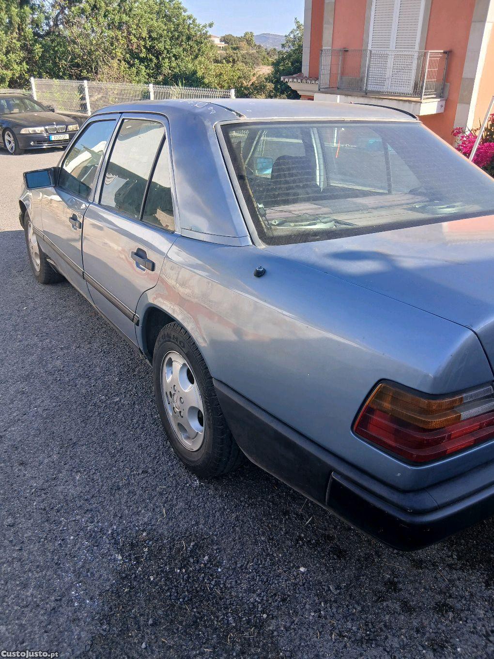 Mercedes-Benz E 250 2.5 diesel foto 3