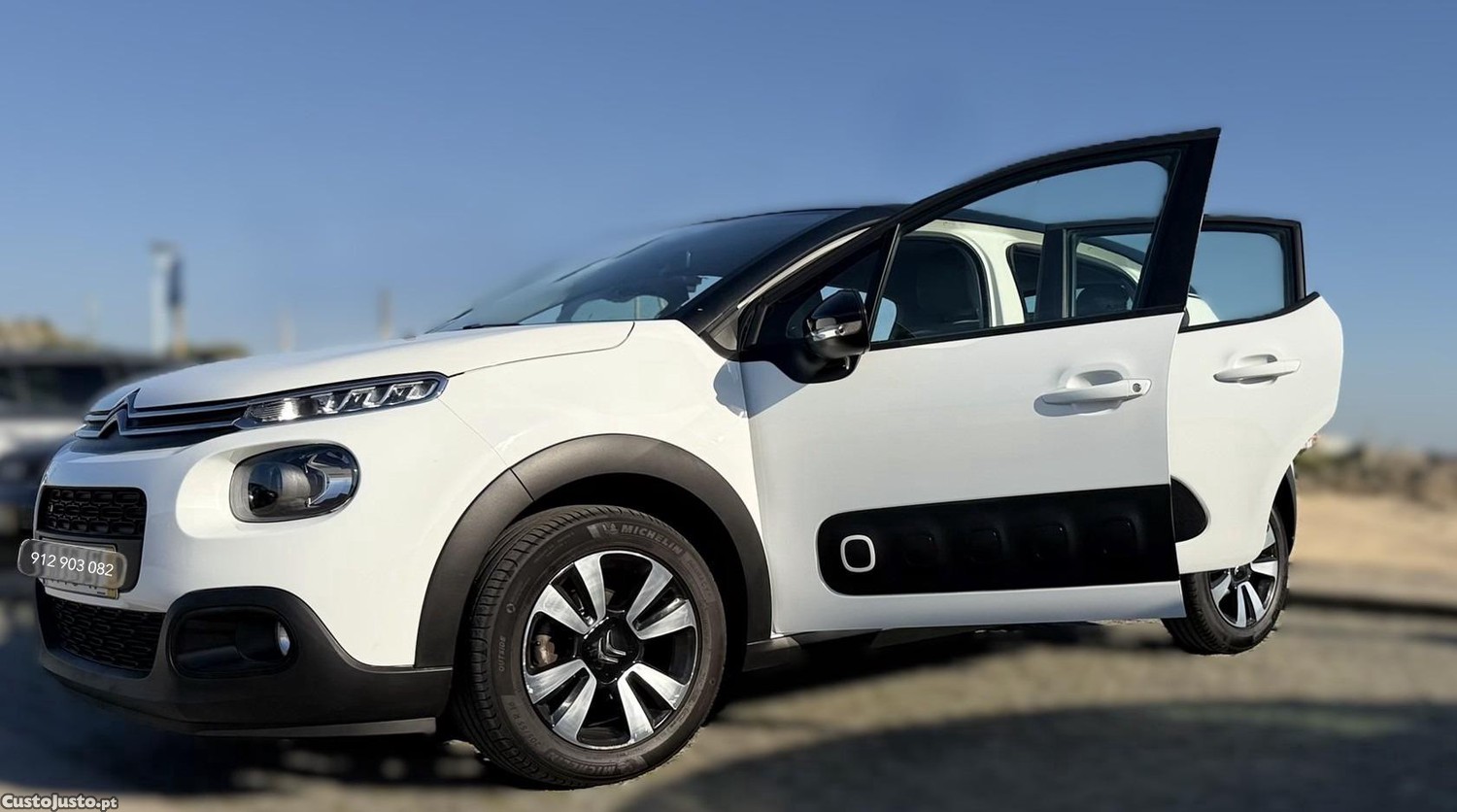 Citroën C3 1.2 PureTech Shine EAT6 - 17 — photo 3