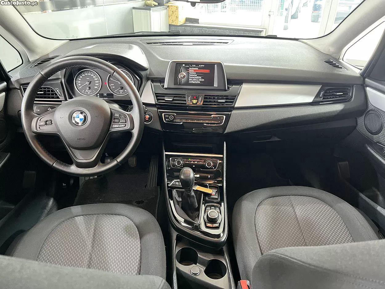 BMW 214 Active Tourer D advantage — fotografia 12