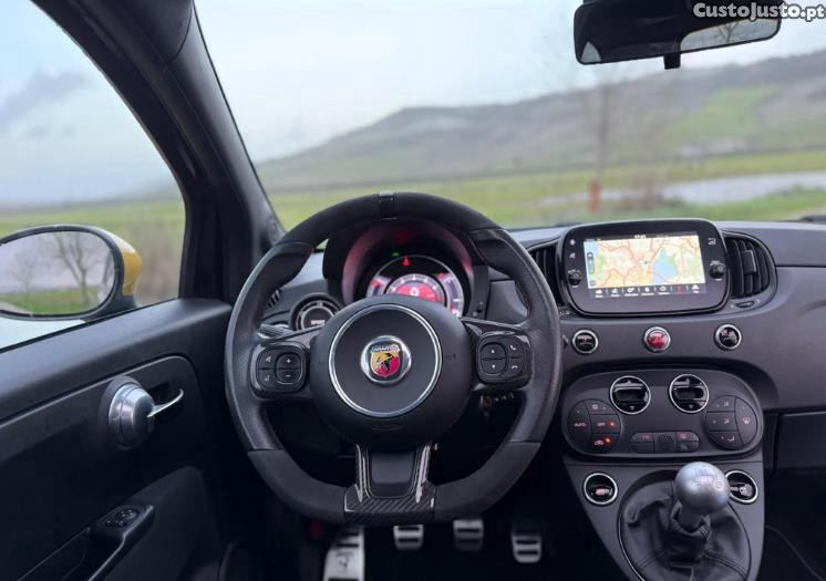 Abarth 695 Competizione — fotografia 3