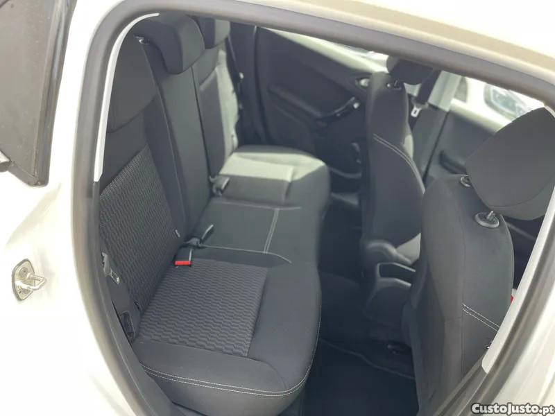 Peugeot 208 1.5 BlueHDi Active P — fotografia 4