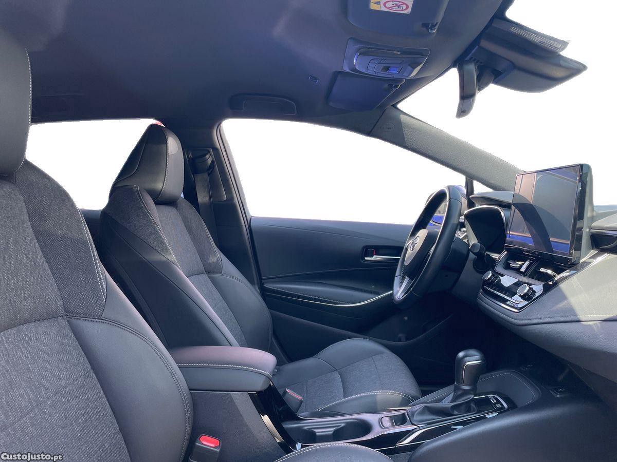 Toyota Corolla TS 1.8 Hybrid Comfort Plus — fotografia 11