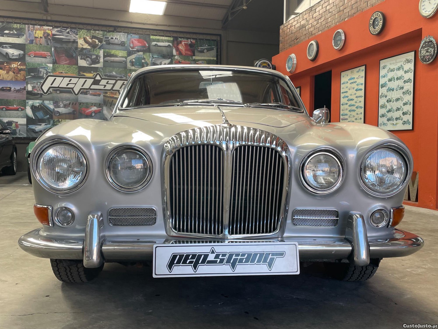 Jaguar MK I 420 sedan — fotografia 4
