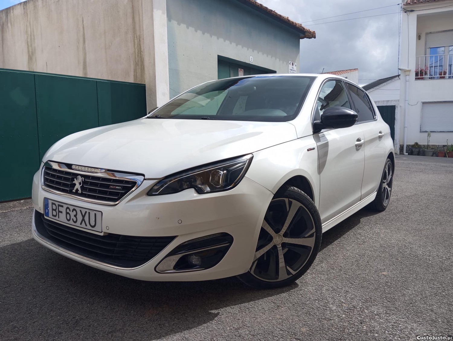 Peugeot 308 2.0 HDi GT Line — photo 4