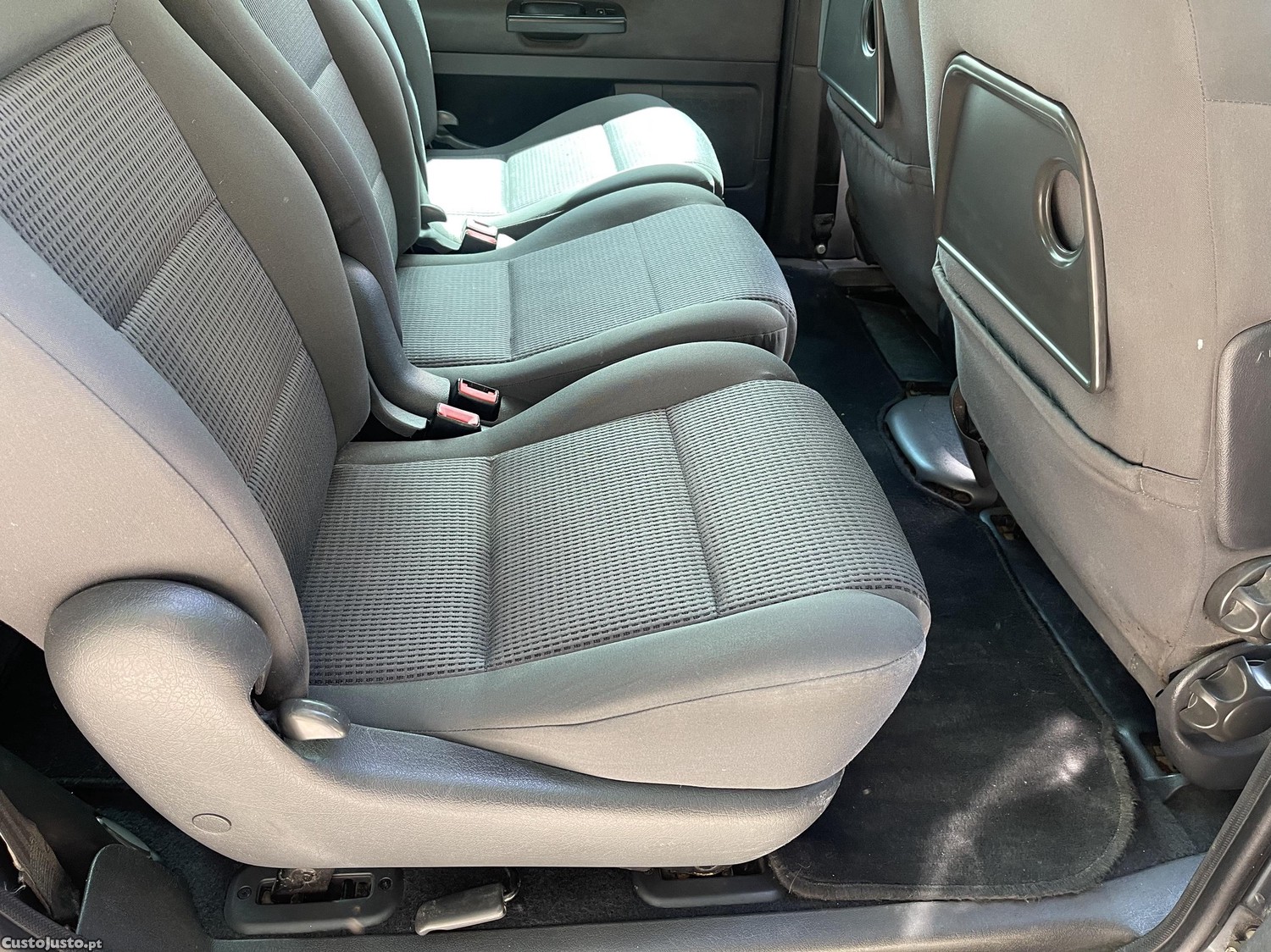 Volkswagen Sharan 2.0tdi — fotografia 4
