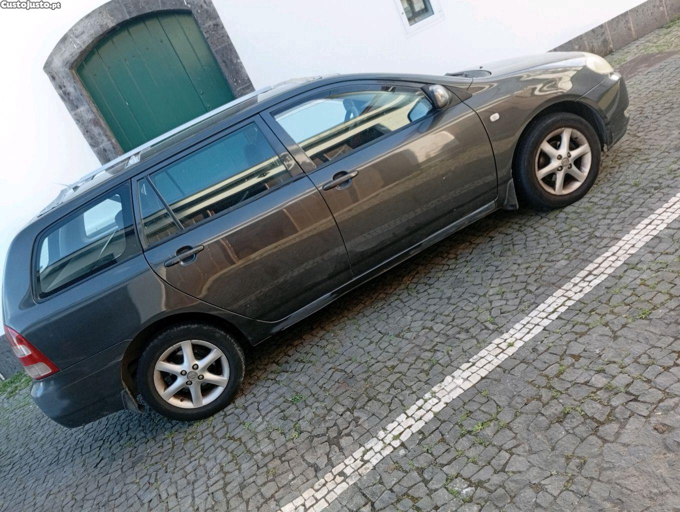 Toyota Corolla liftbek — photo 3
