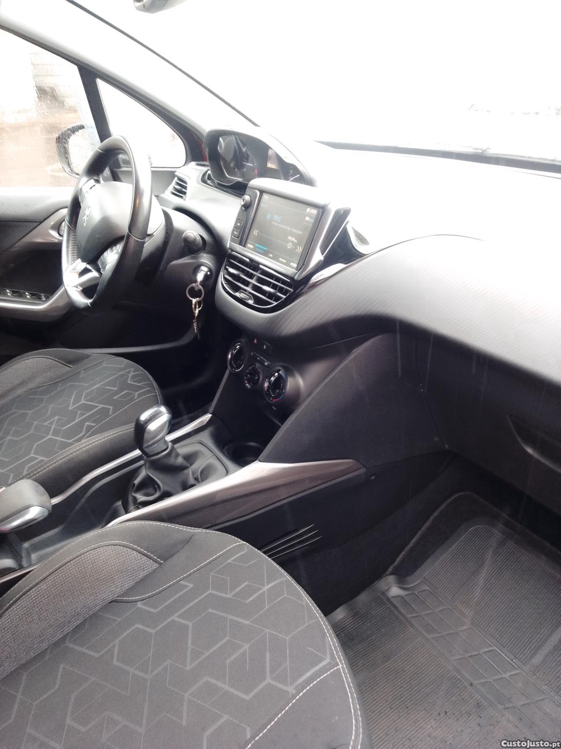 Peugeot 2008 Stellantis — fotografia 3