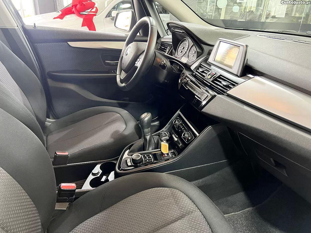 BMW 214 Active Tourer D advantage — fotografia 11
