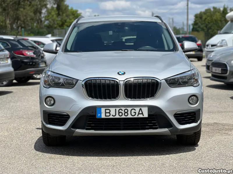 BMW X1 16 d sDrive Advantag — fotografia 18