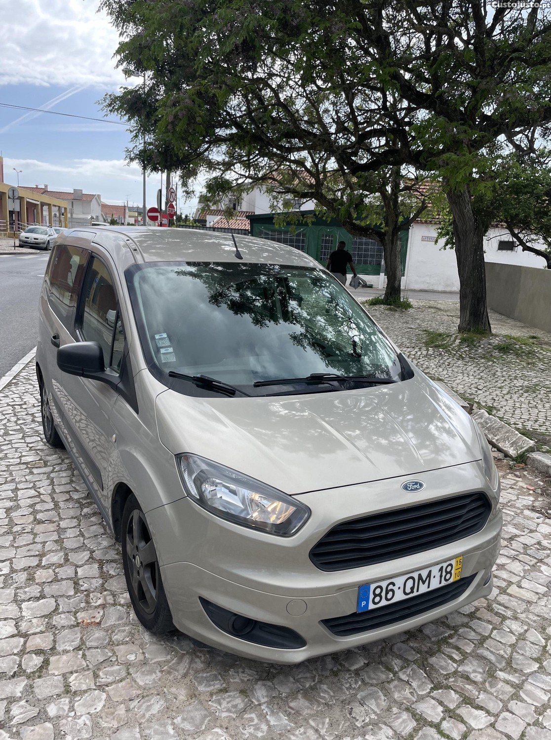 Ford Tourneo 1.5Tdci - 15 foto 3