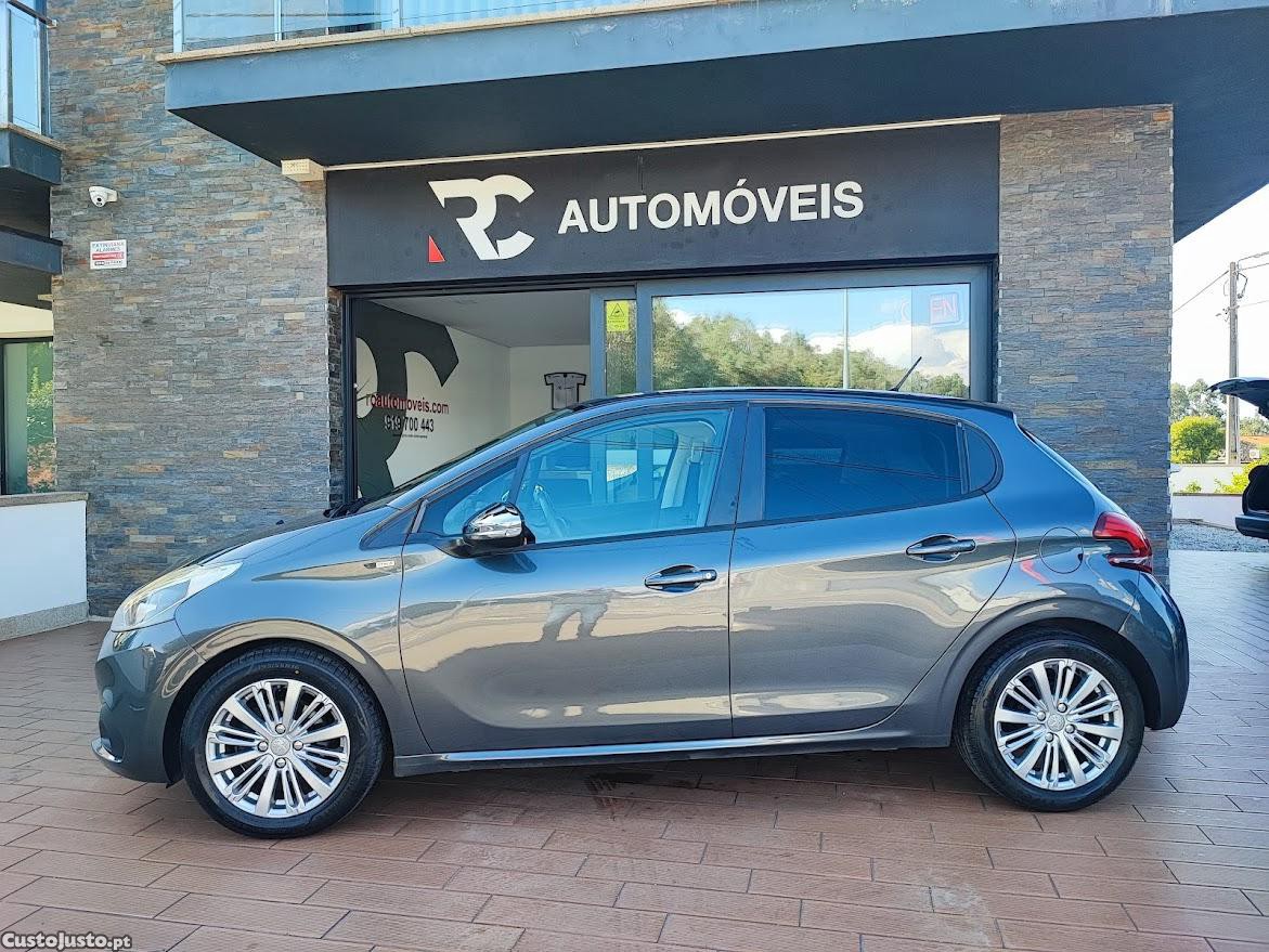 Peugeot 208 Style 1.6 HDI - 17 — photo 2