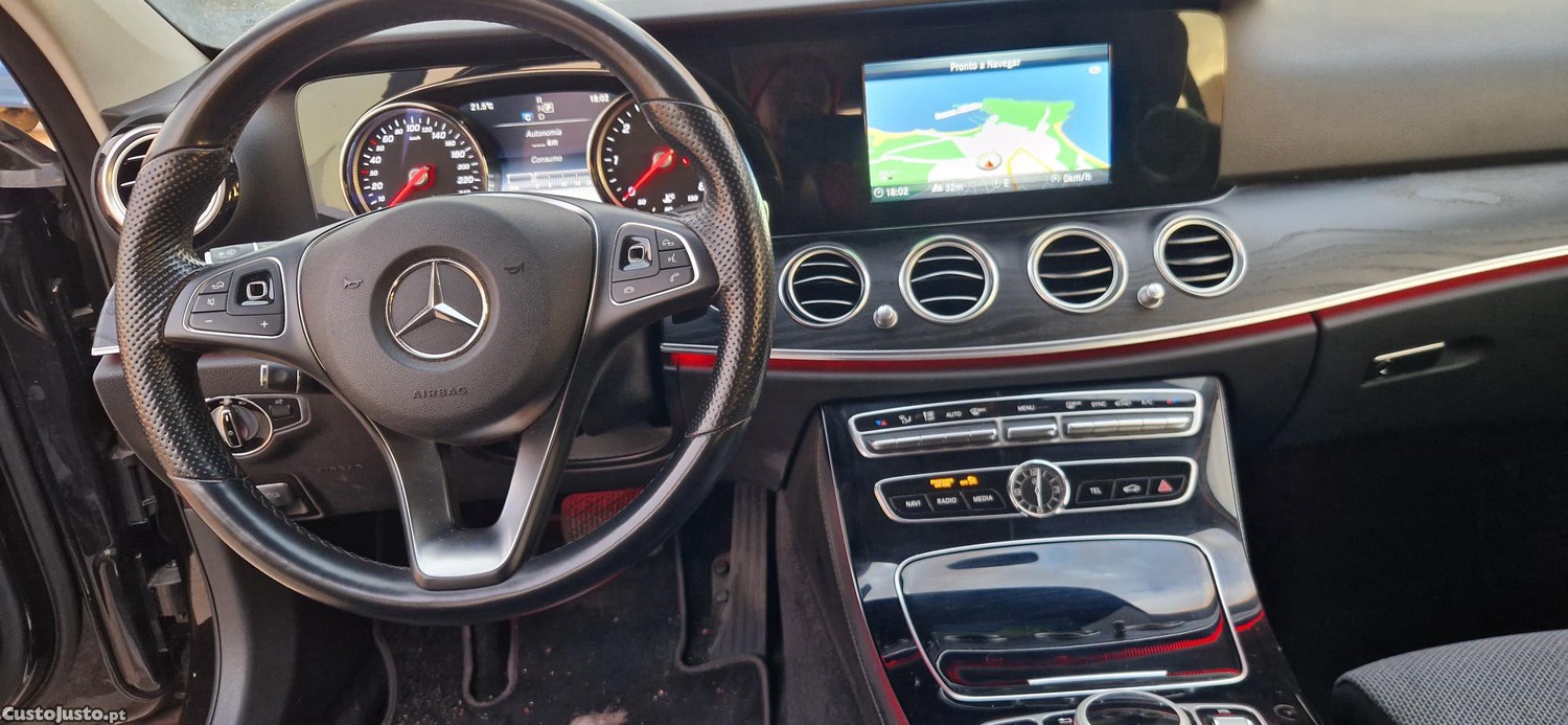 Mercedes-Benz E 220 Avangard - 18 foto 3