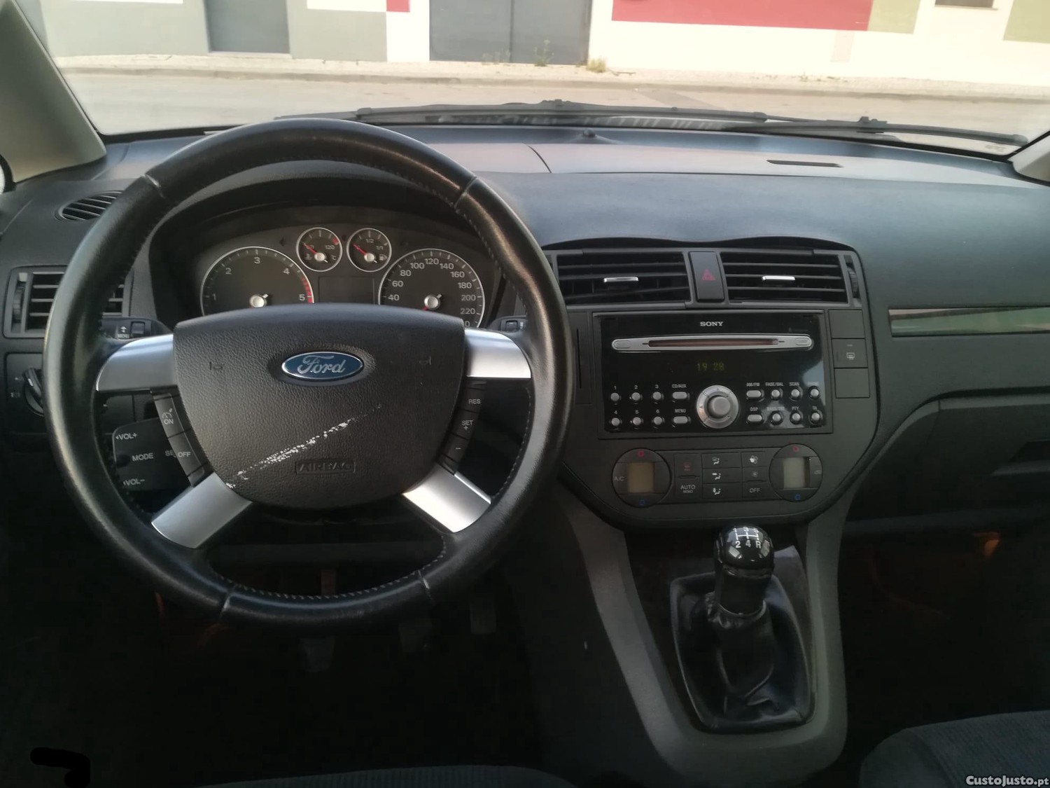 Ford C-Max Ghia — fotografia 3