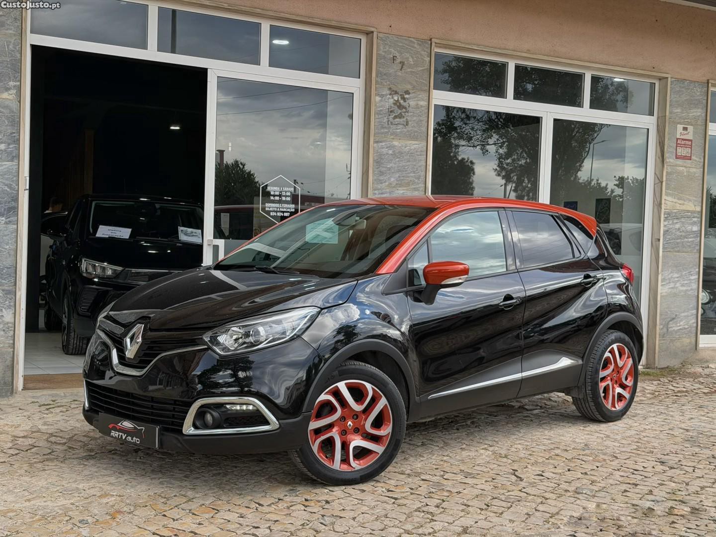 Renault Captur 1.5 dCi Exclusive — fotografia 12
