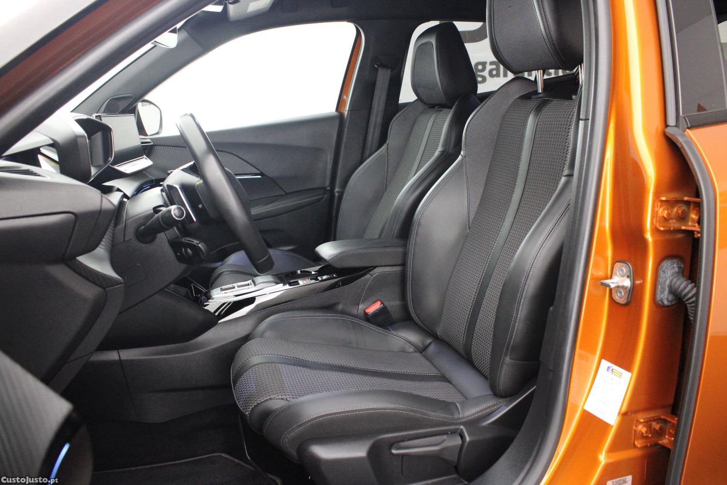 Peugeot 2008 1.5 BHDI GT (AUTO) — fotografia 15
