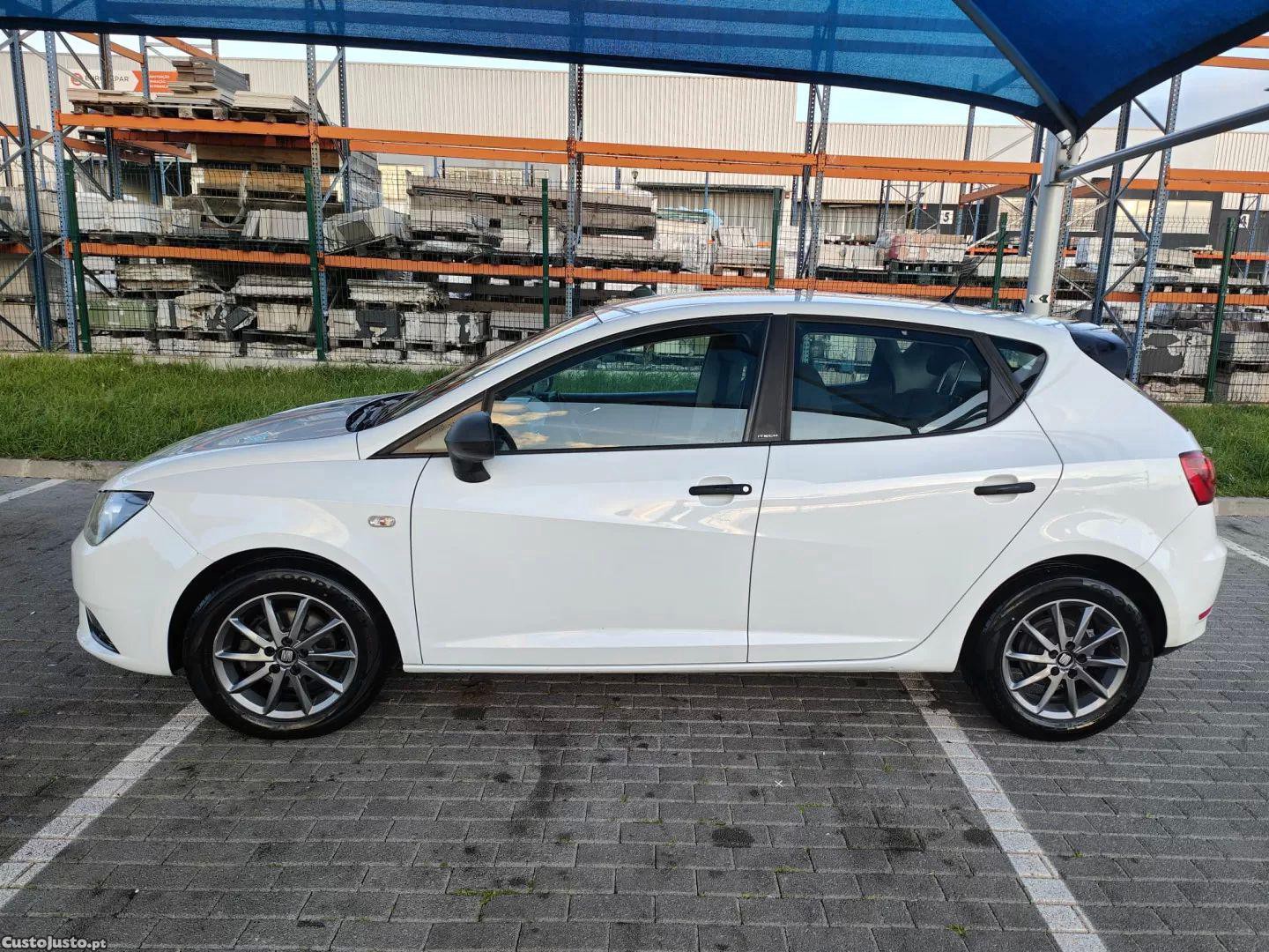 SEAT Ibiza 1.2 tdi i-tech — fotografia 7