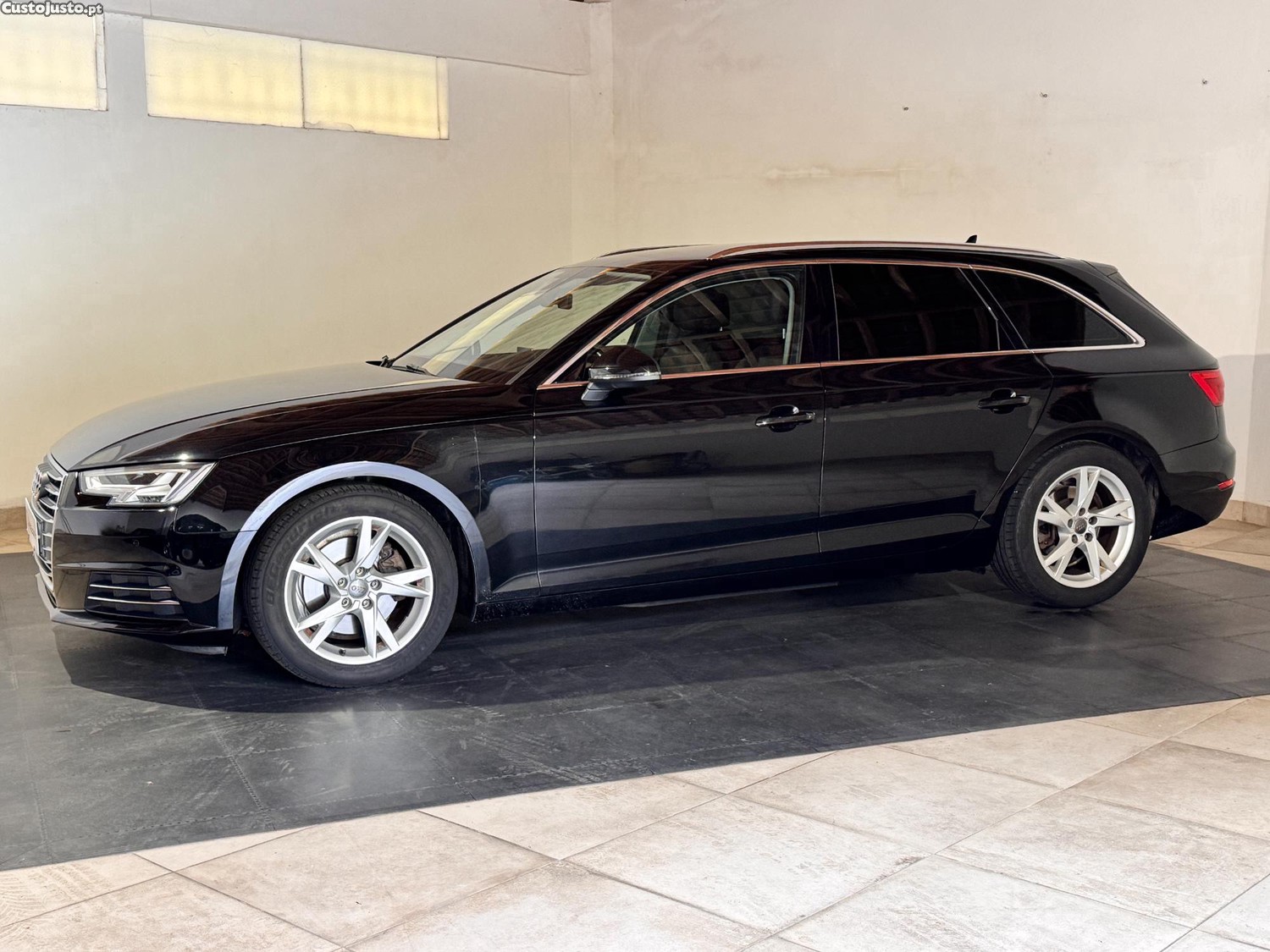 Audi A4 Avant 2.0 TDi Business Line Sport - 15 foto 2