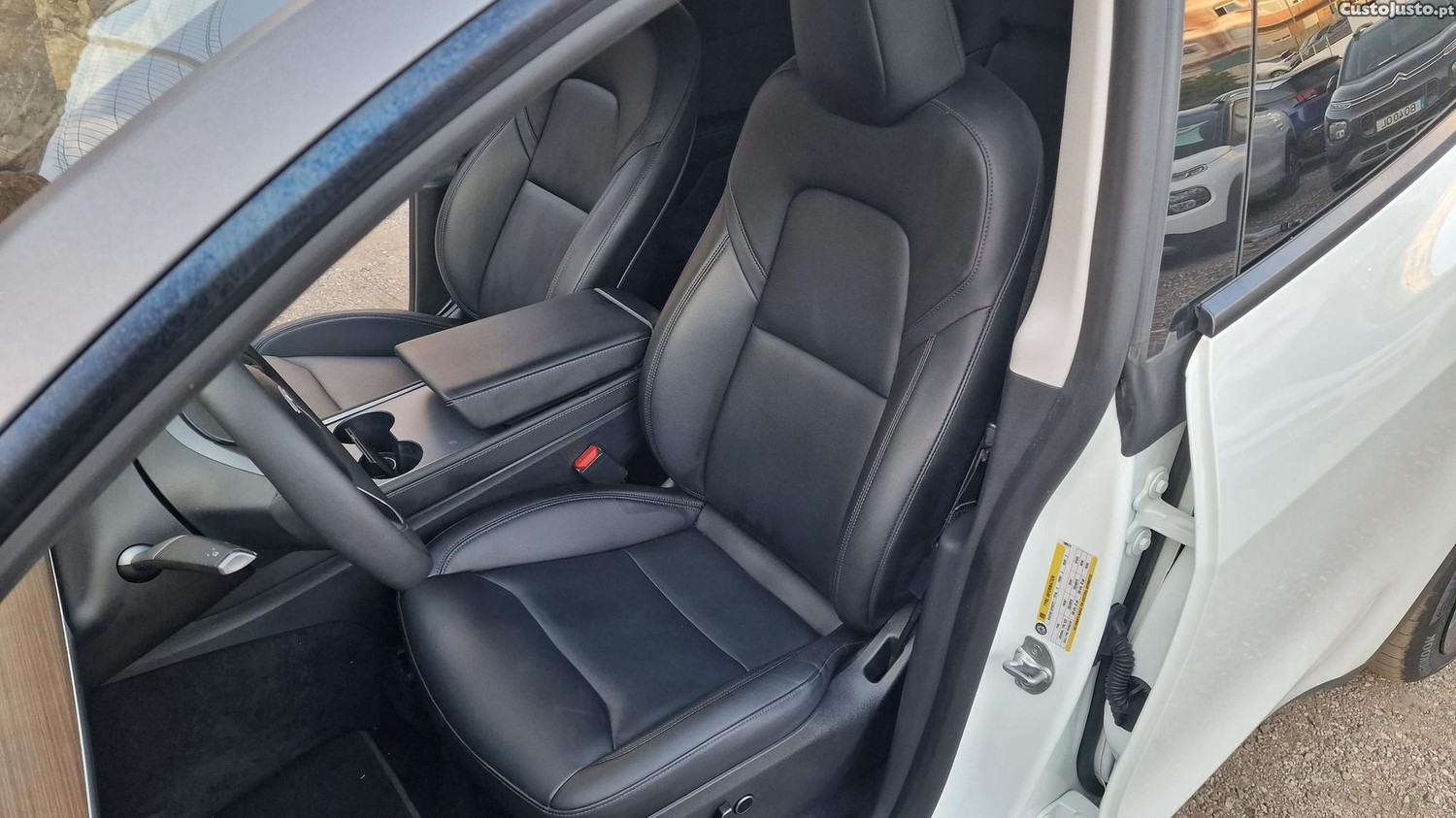 Tesla Model Y Long Range Tração Integral — fotografia 5