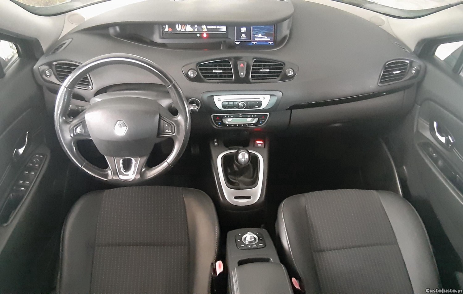 Renault Grand Scénic Dynamique 1.5 DCI 110 CV — photo 2