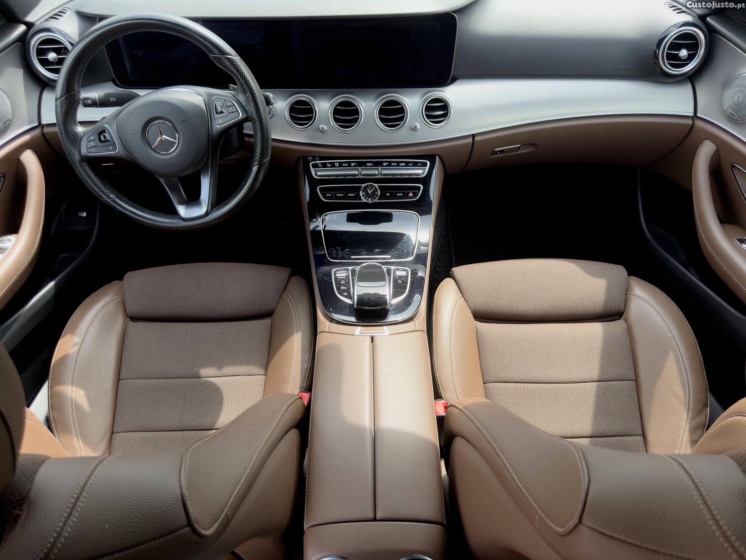 Mercedes-Benz E 220 d Avantgarde+ - 16 foto 3