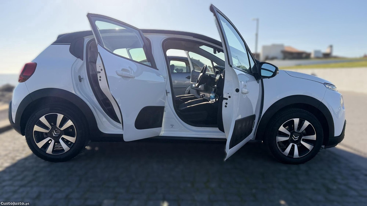 Citroën C3 1.2 PureTech Shine EAT6 - 17 — photo 5